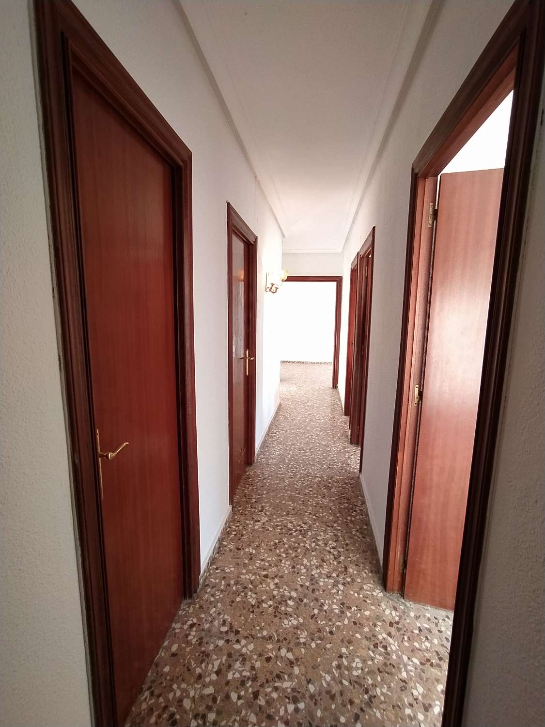 Grand appartement central avec 4 chambres