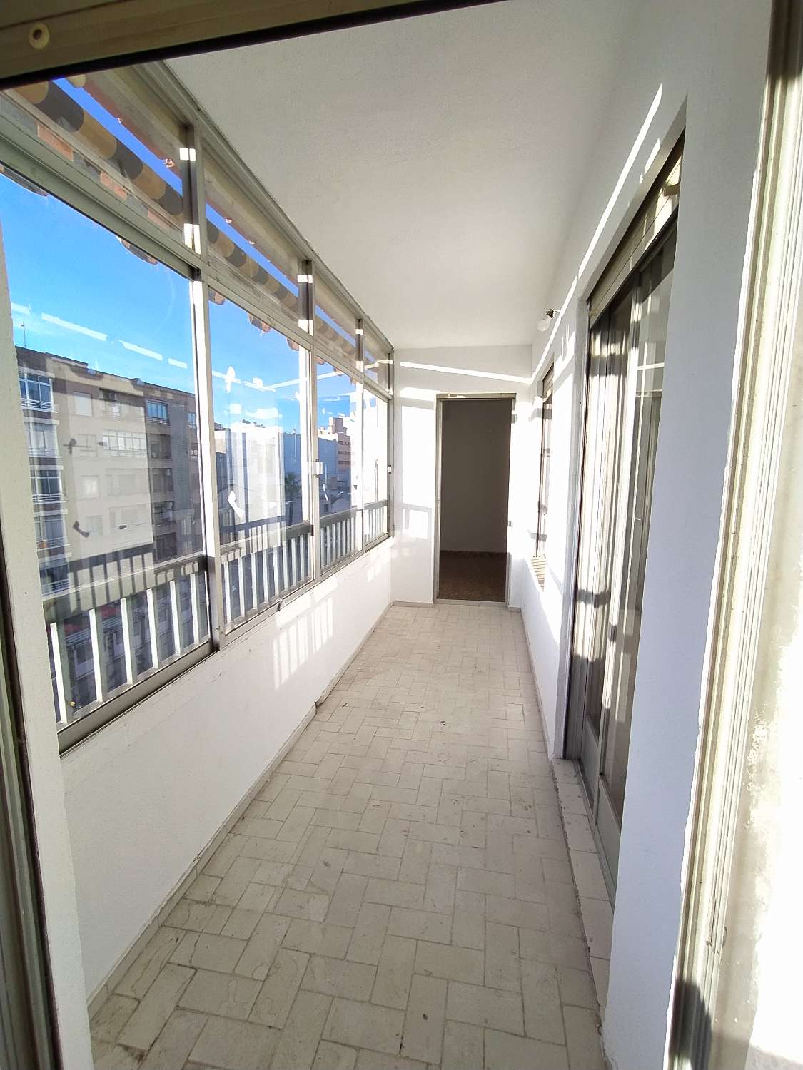 Grand appartement central avec 4 chambres