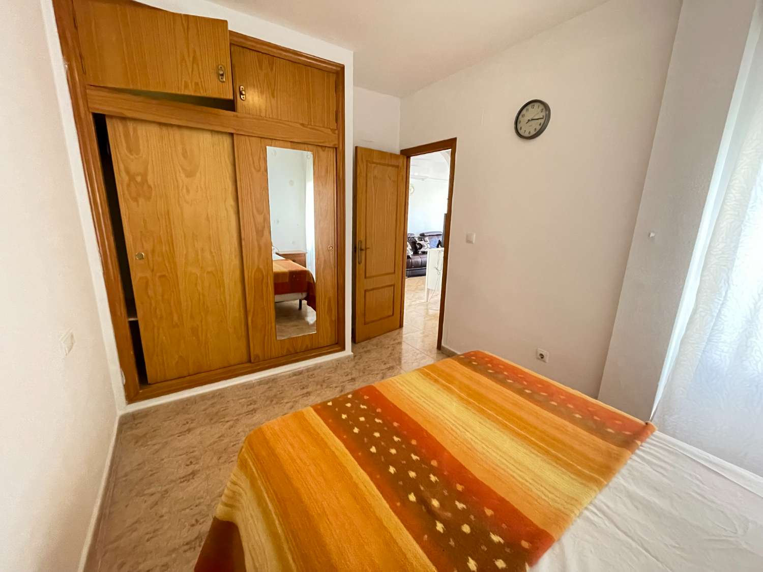 Trevlig lägenhet på bottenvåningen med 2 sovrum i Playa Flamenca.