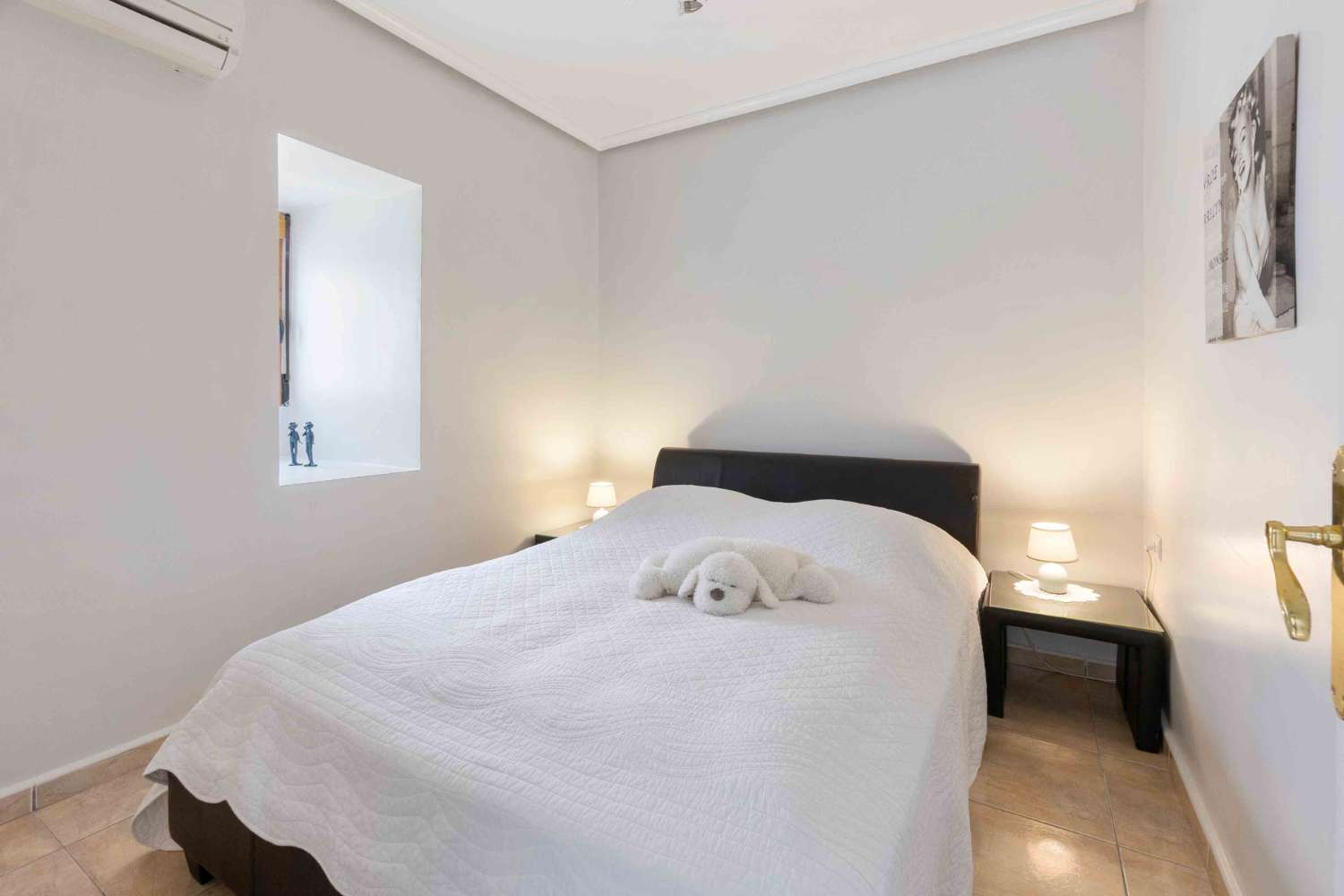 Mooie vrijstaande villa met 4 slaapkamers in Villamartin