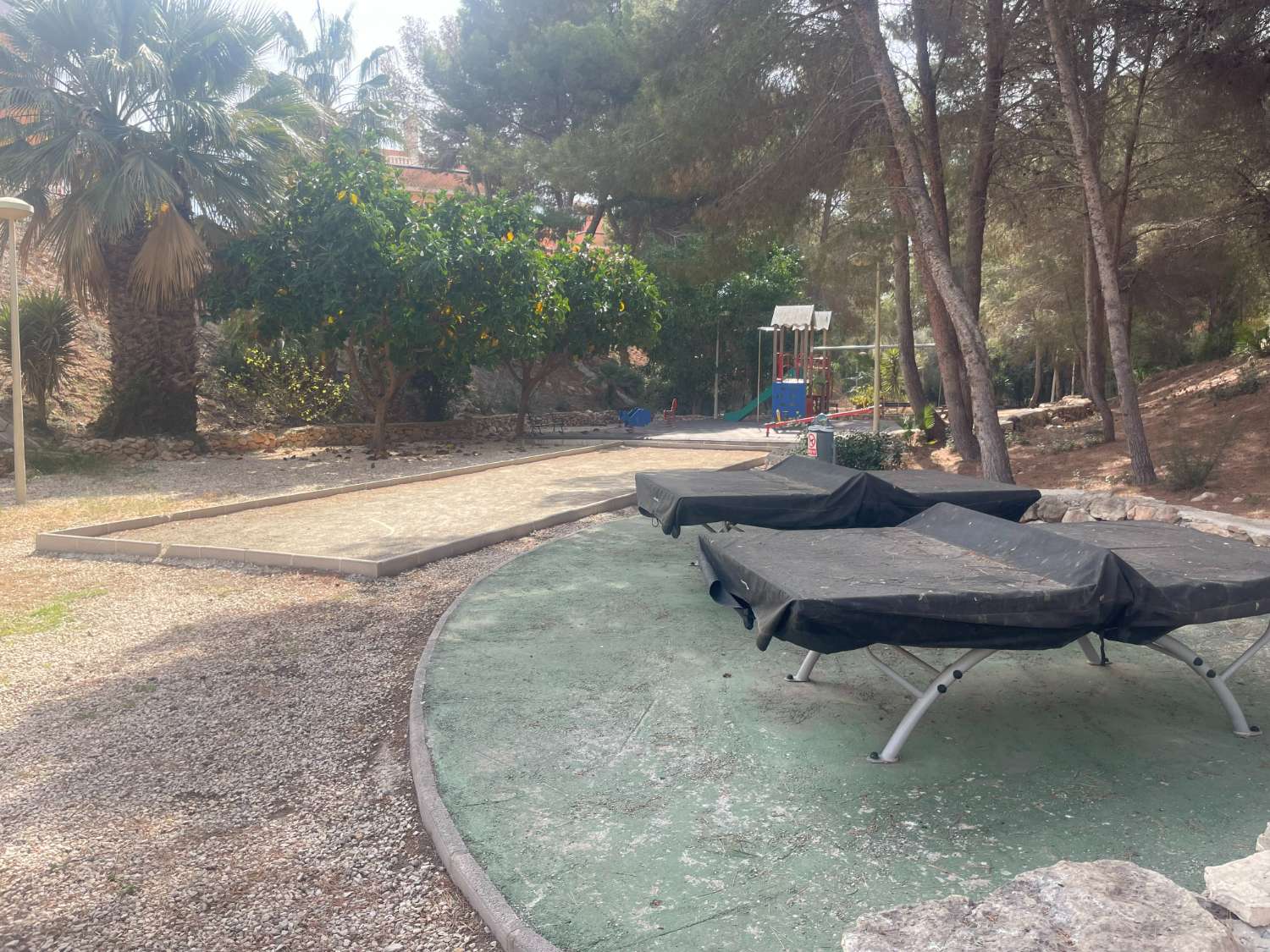 Fin 2 soverom, 1 bad leilighet med felles svømmebasseng i Playa Flamenca.