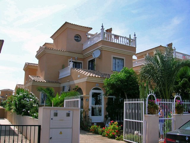 Detached villa in Algorfa