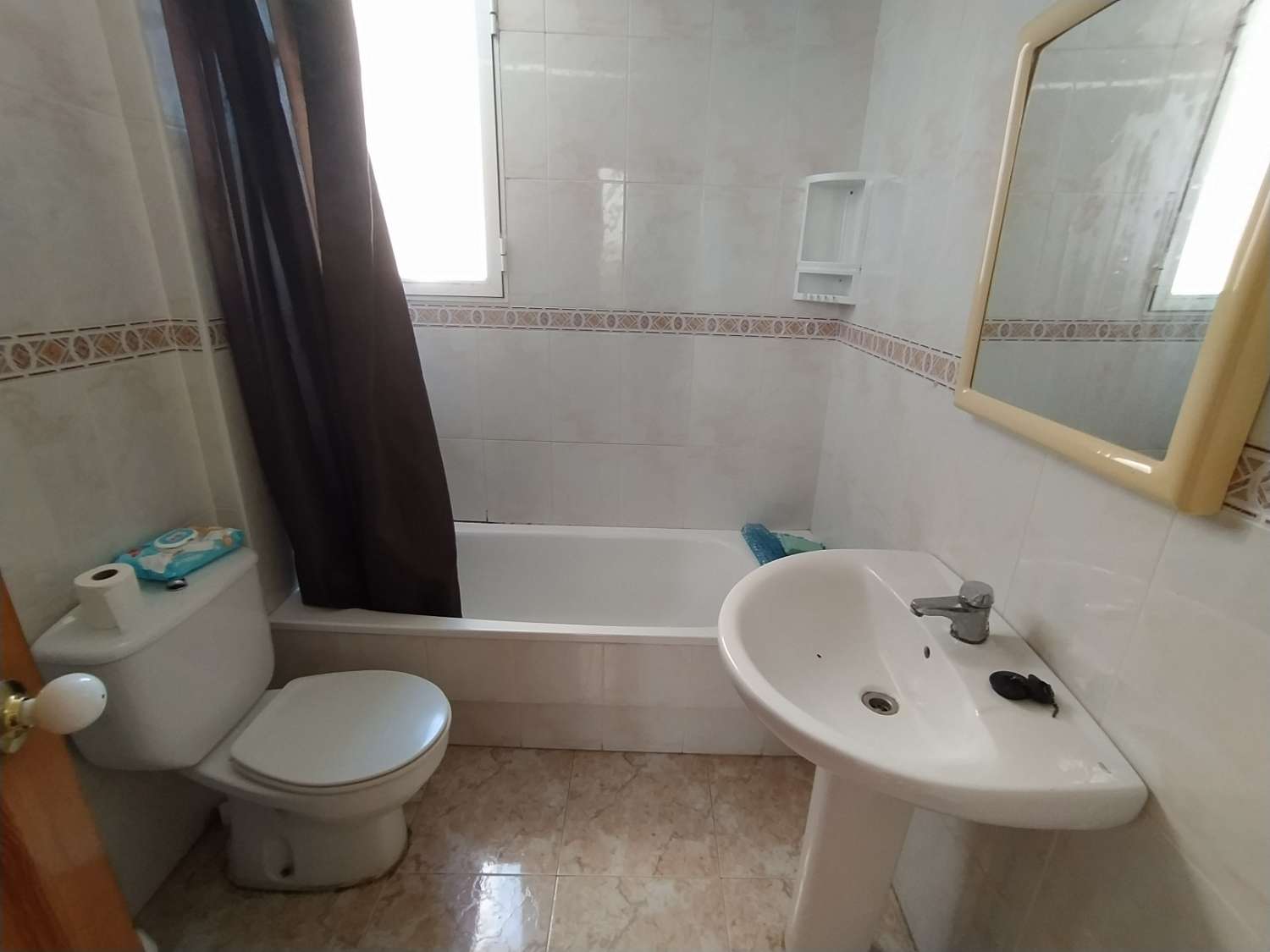 Duplex con 4 camere da letto, 2 bagni e un garage