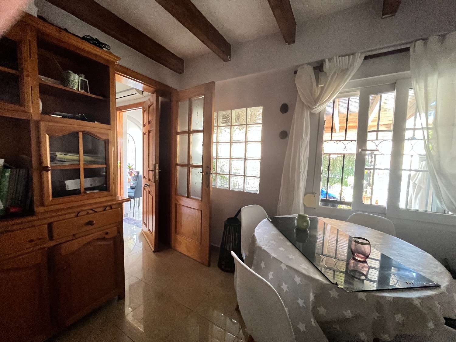 Great duplex with 3 bedrooms, 2 bathrooms located in the center of Playa Flamenca
