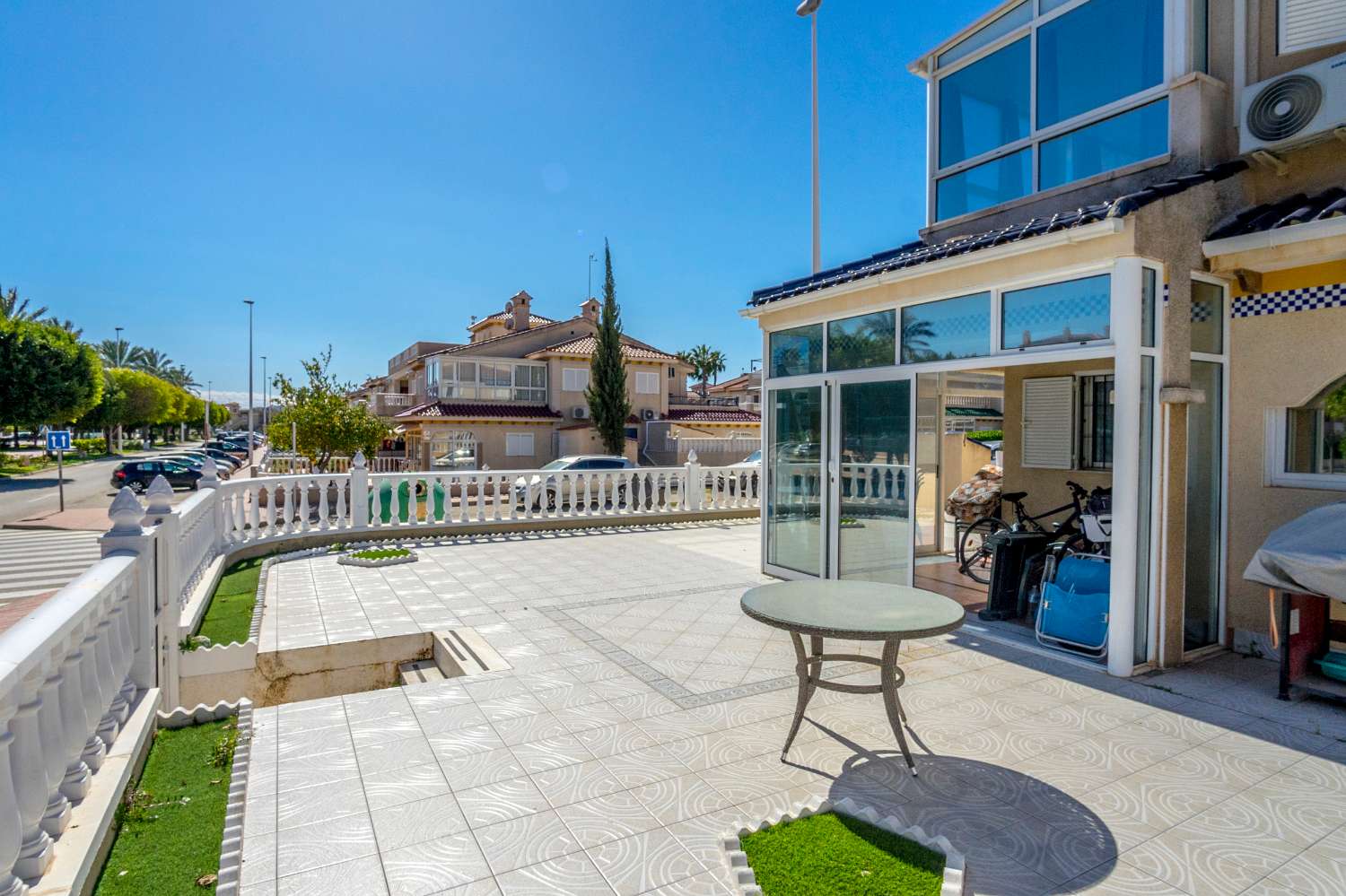 Charmante Maisonette mit 3 Schlafzimmern, 2 Bädern und Gemeinschaftspool