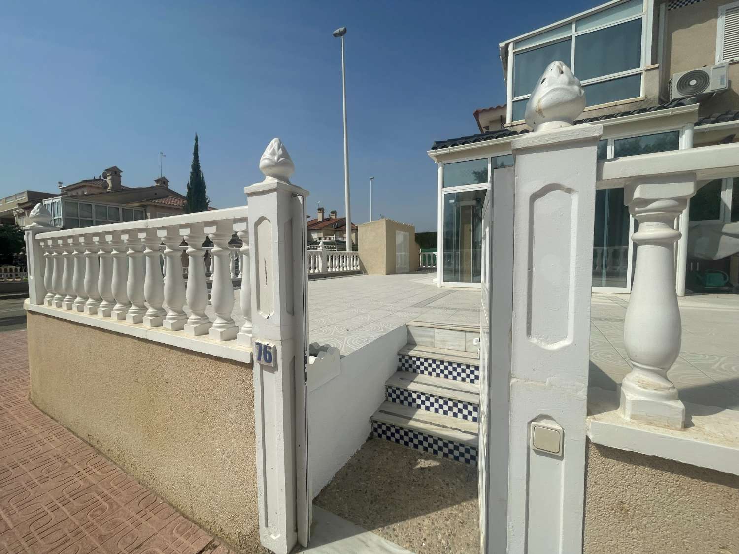 Charmante Maisonette mit 3 Schlafzimmern, 2 Bädern und Gemeinschaftspool