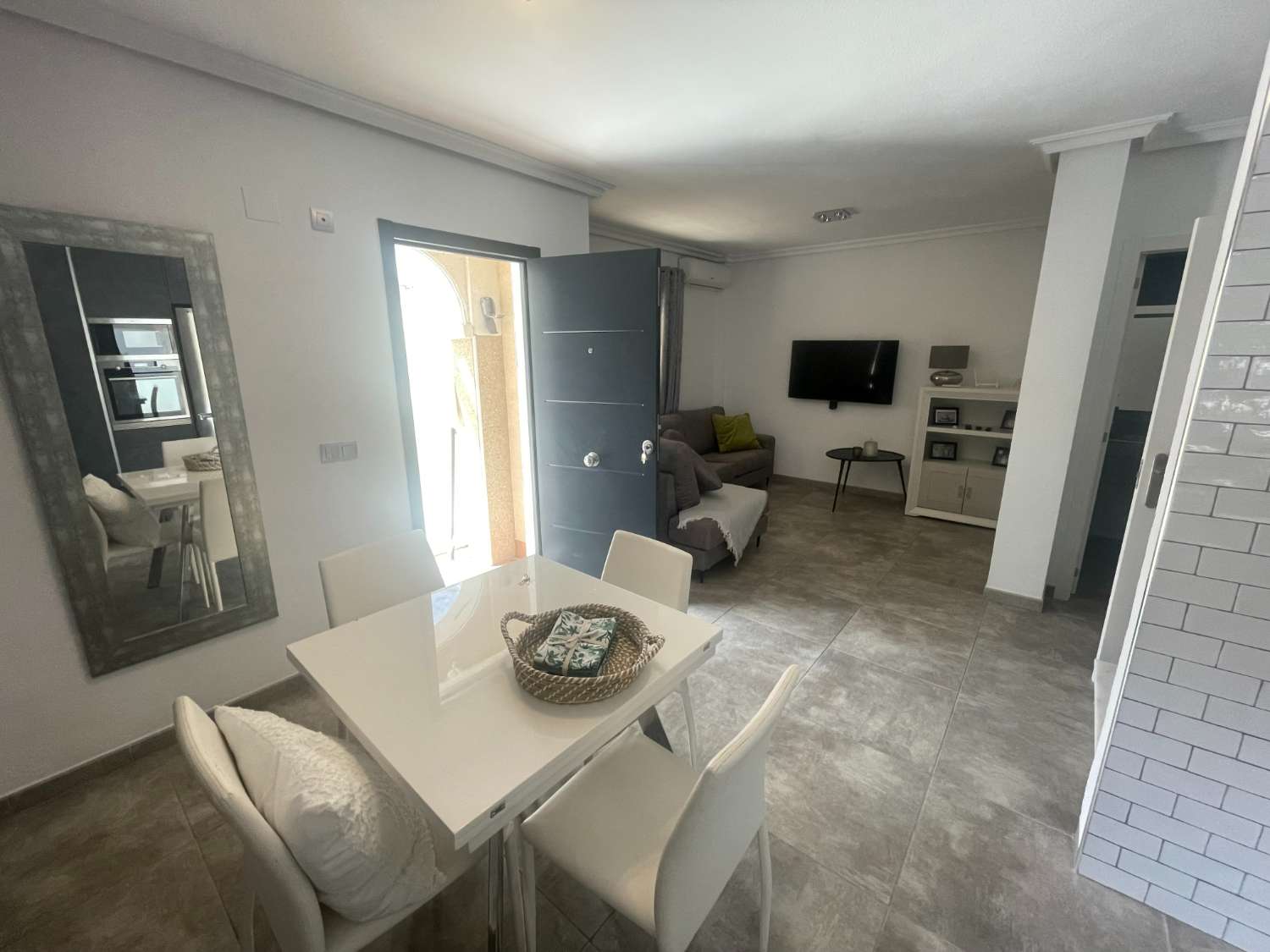 Charmante Maisonette mit 3 Schlafzimmern, 2 Bädern und Gemeinschaftspool