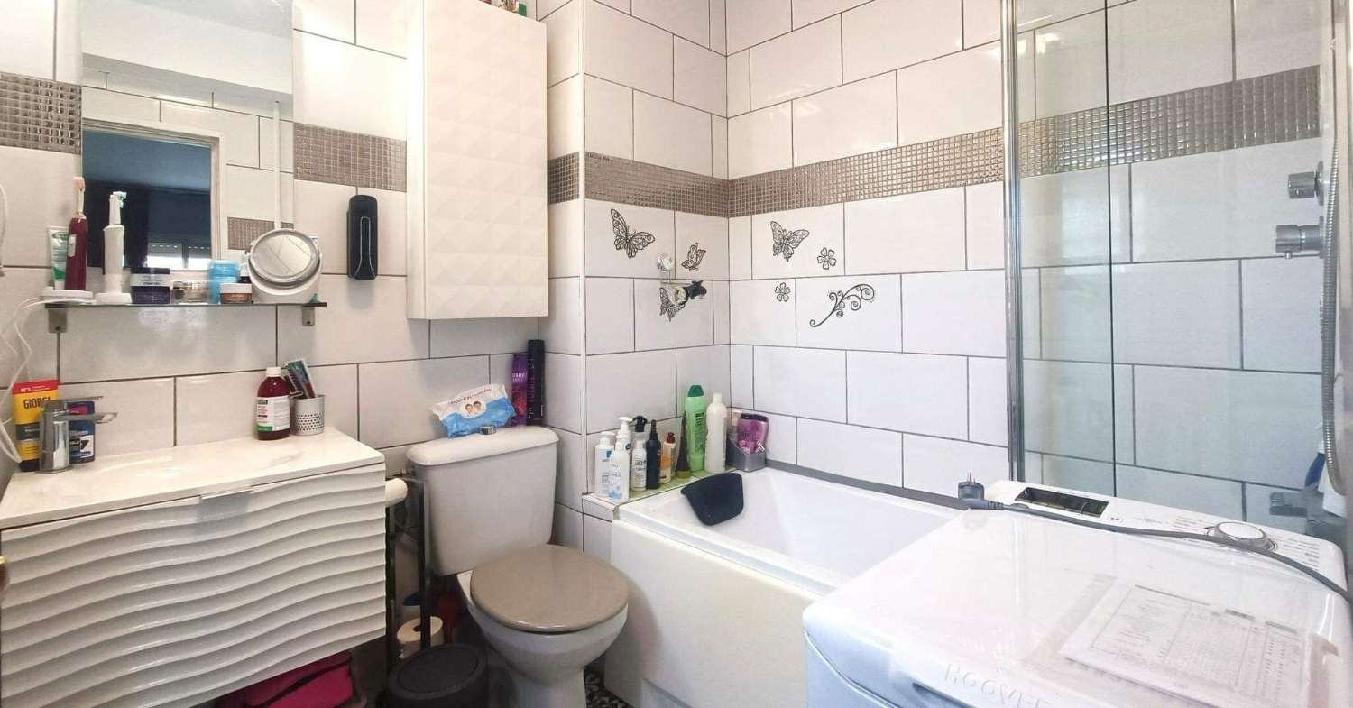 Precioso apartamento de 2 dormitorios y 1 baño con solárium