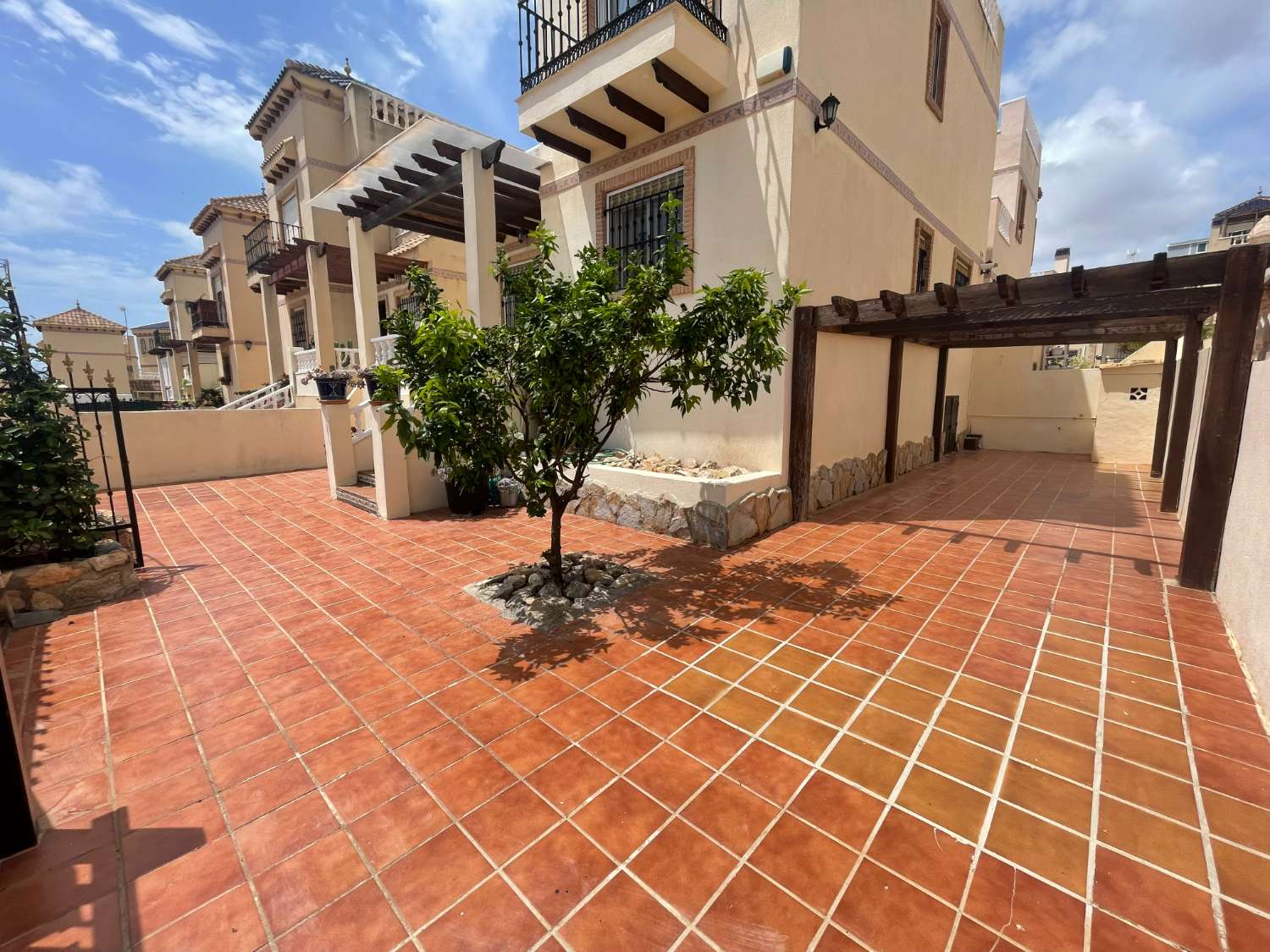 Beautiful 3 Bedroom, 2 Bathroom Townhome in Las Chismosas