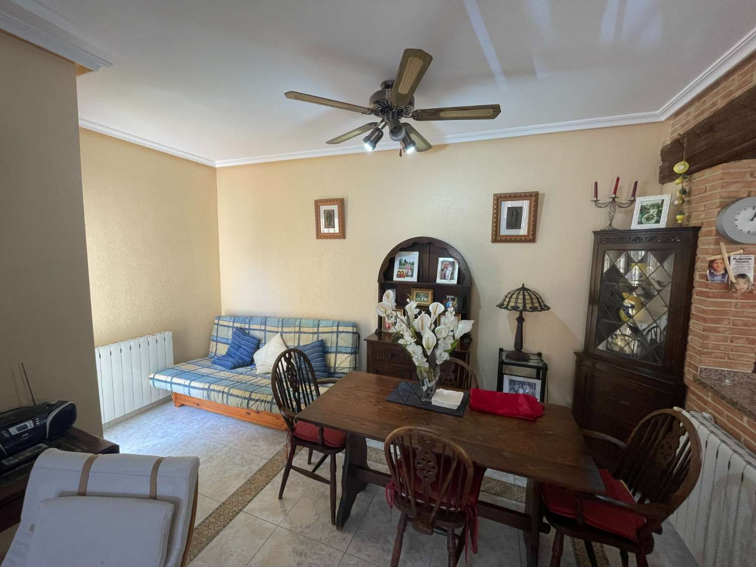 Hermosa casa adosada de 3 dormitorios y 2 baños en Las Chismosas
