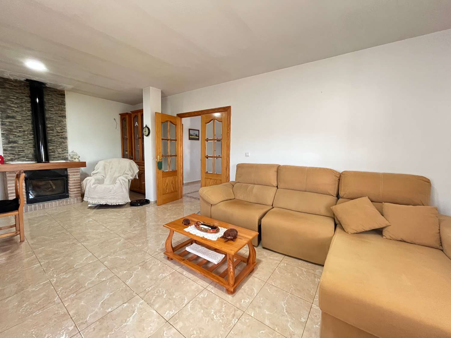 Krásná vila se 3 ložnicemi s nezávislým apartmánem a soukromým bazénem
