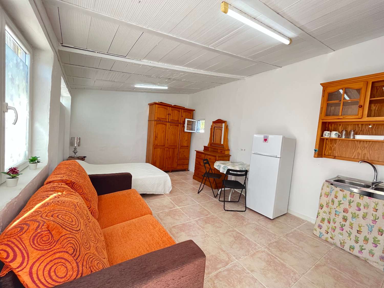 Krásná vila se 3 ložnicemi s nezávislým apartmánem a soukromým bazénem
