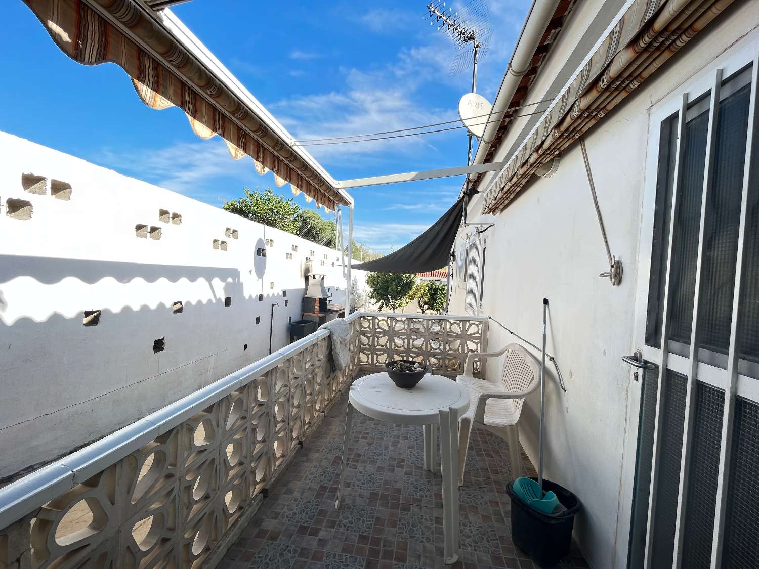 Krásná vila se 3 ložnicemi s nezávislým apartmánem a soukromým bazénem