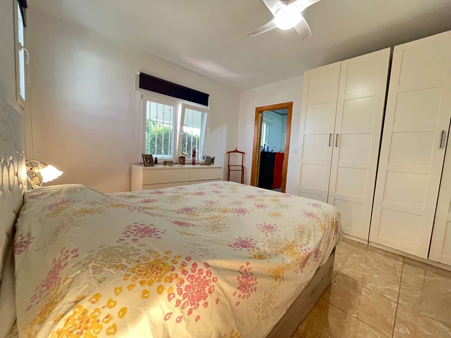Krásná vila se 3 ložnicemi s nezávislým apartmánem a soukromým bazénem