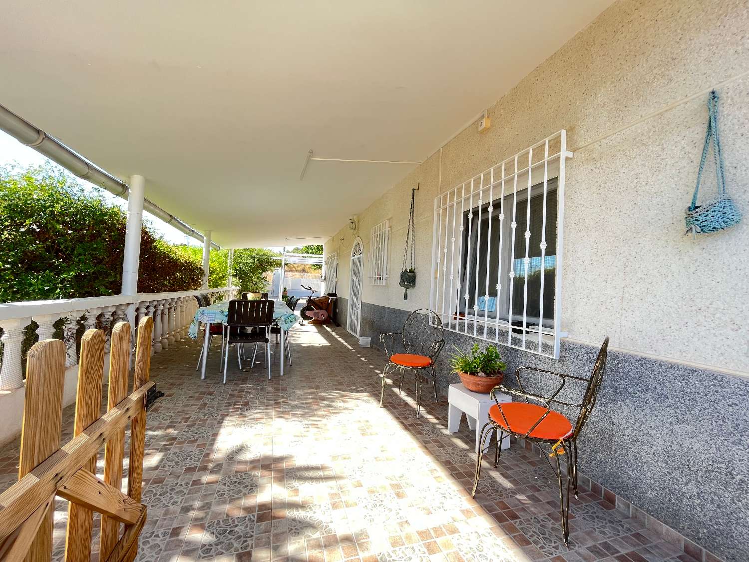 Krásná vila se 3 ložnicemi s nezávislým apartmánem a soukromým bazénem