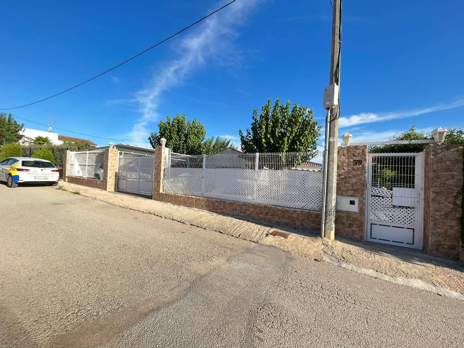 Krásná vila se 3 ložnicemi s nezávislým apartmánem a soukromým bazénem