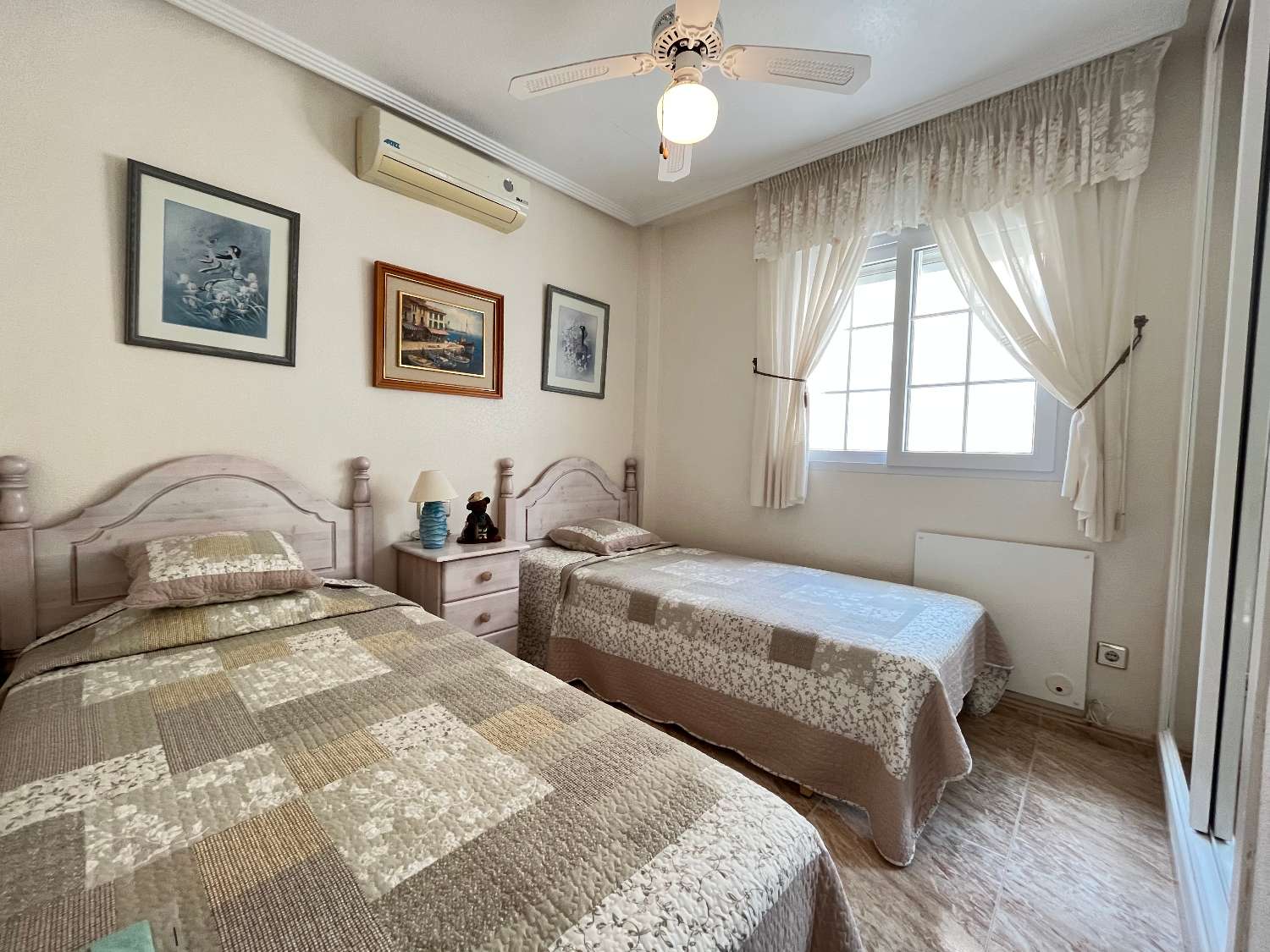 Bella villa indipendente con 3 camere da letto situata in gated community