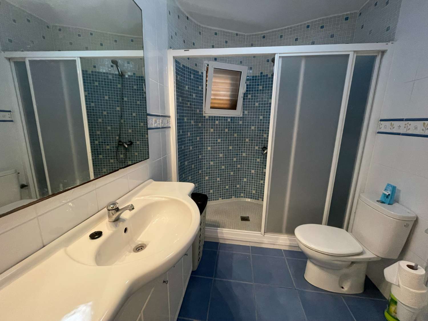 Bel appartement avec 2 chambres et 1 salle de bain à seulement 200 mètres de la plage.