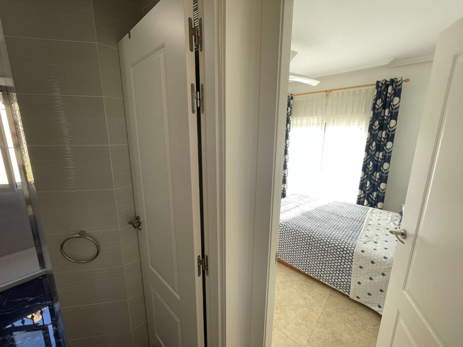 Precioso Chalet independiente de 3 Dormitoris y 2 baños con piscina comunitaria
