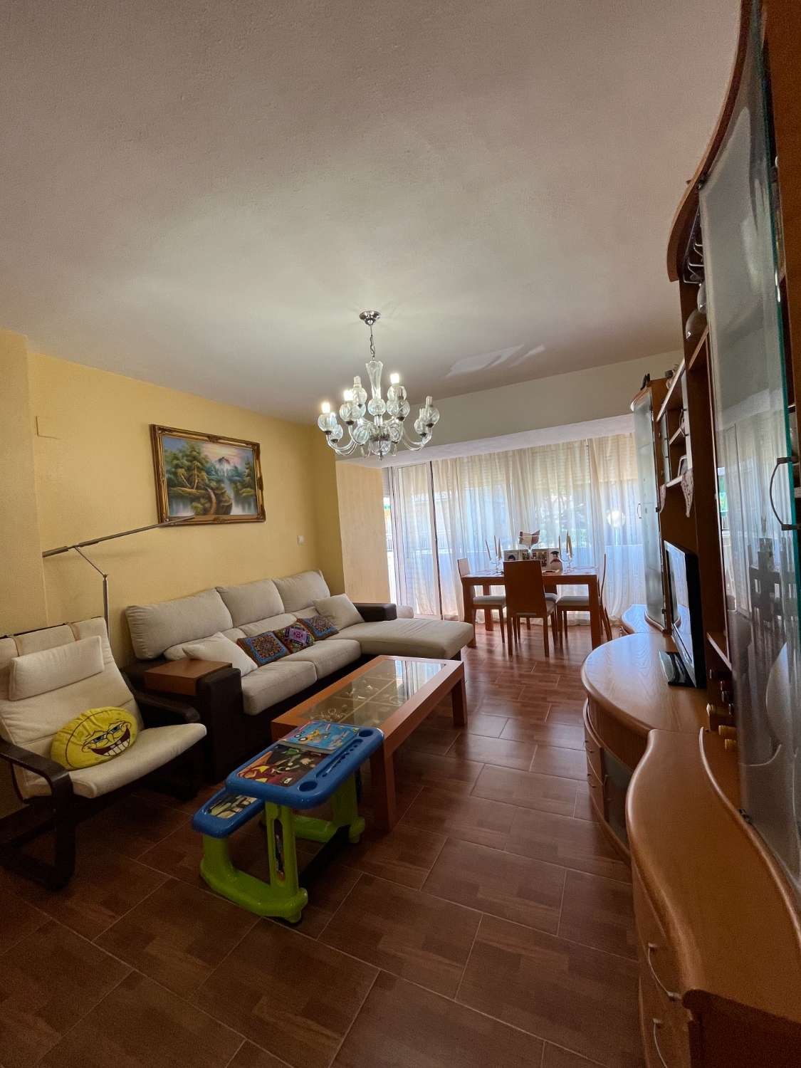 Hermoso apartamento de tres habitaciones a 300m de la Playa.