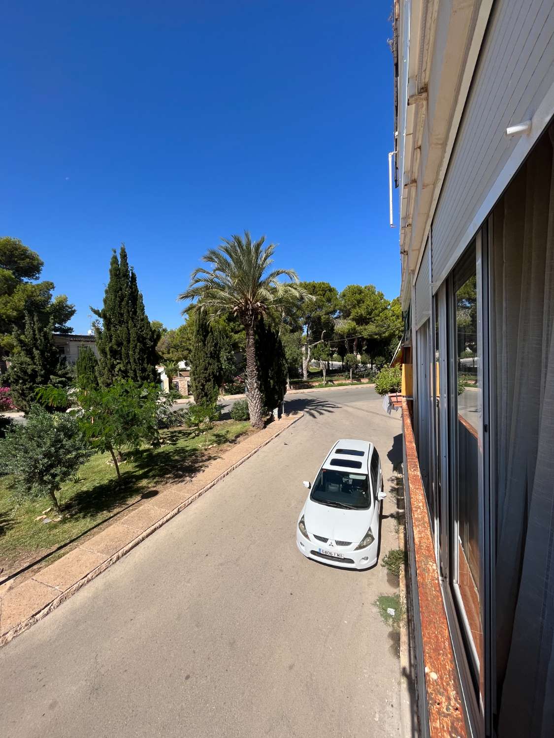Hermoso apartamento de tres habitaciones a 300m de la Playa.