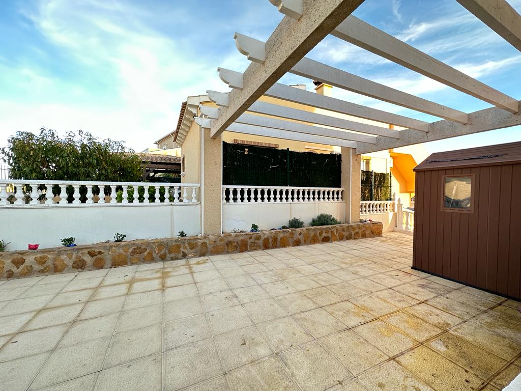 Beautiful detached villa with private pool and independent apartment