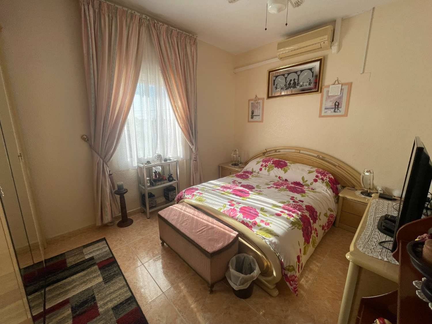 Belle boutique et appartement situé à Torrevieja