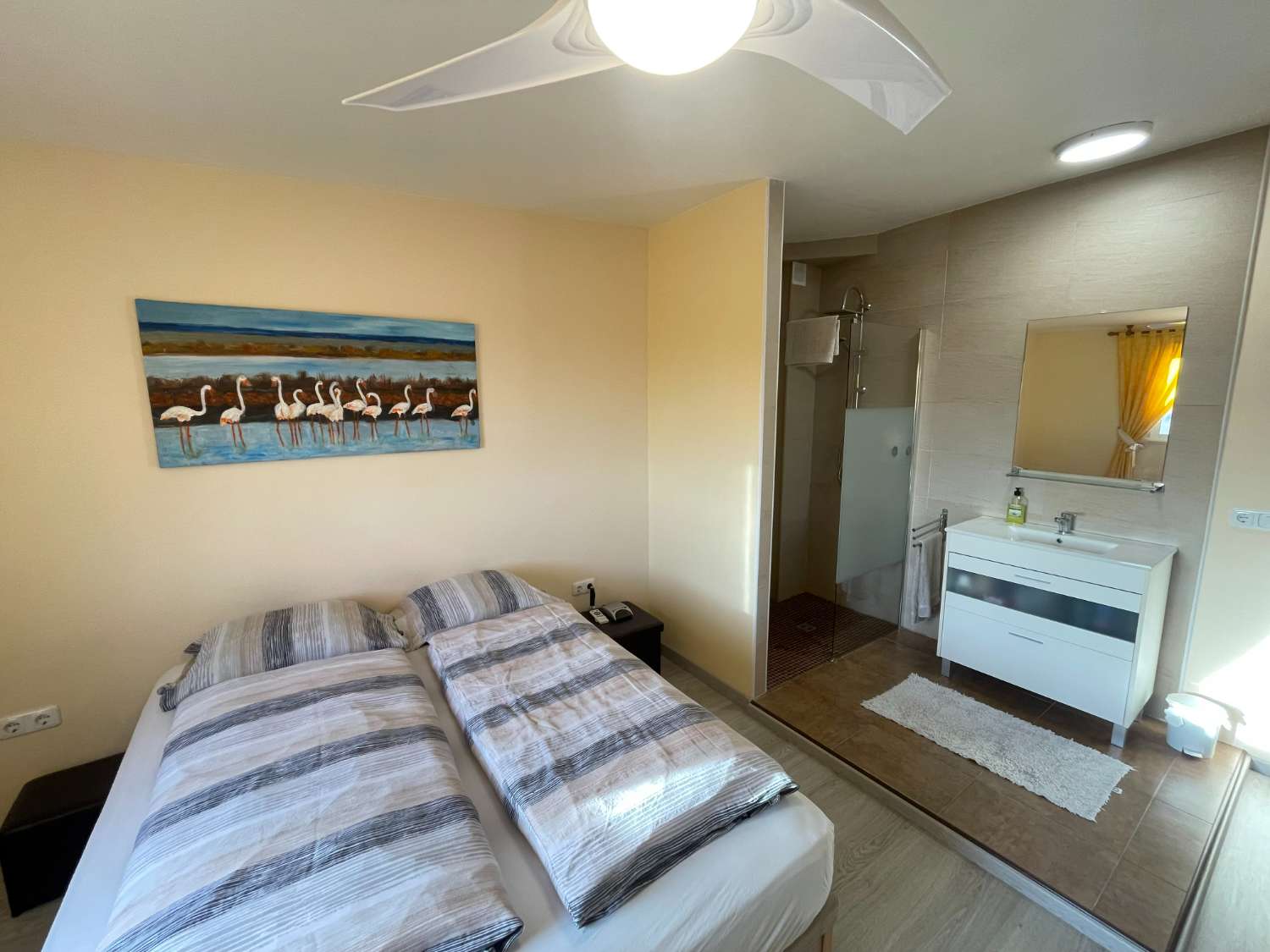 Bella casa a schiera con 3 camere da letto e 3 bagni situata a Playa Flamenca.