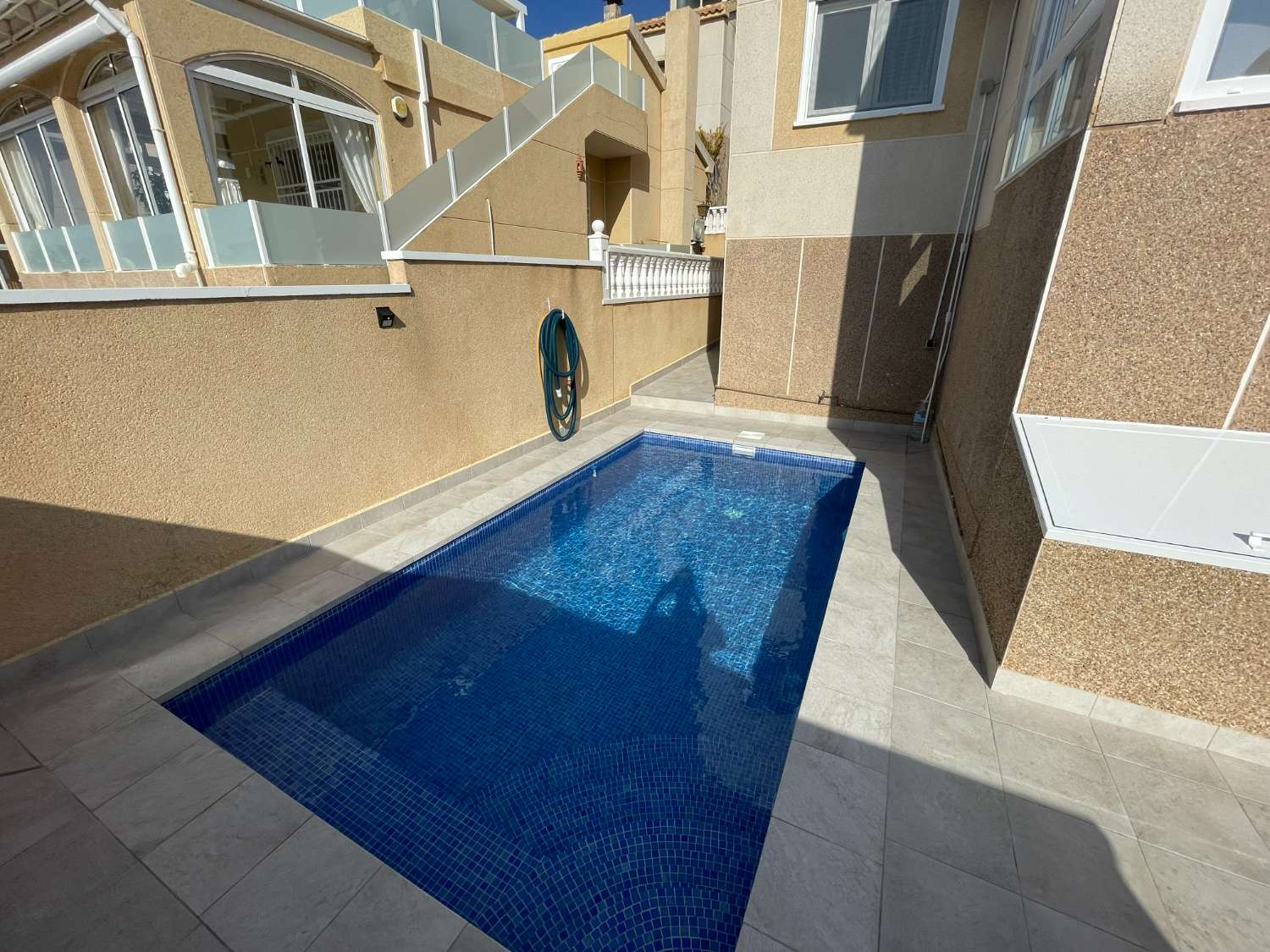 Beautifully renovated 3 bedroom 2 bathroom detached villa with private pool.