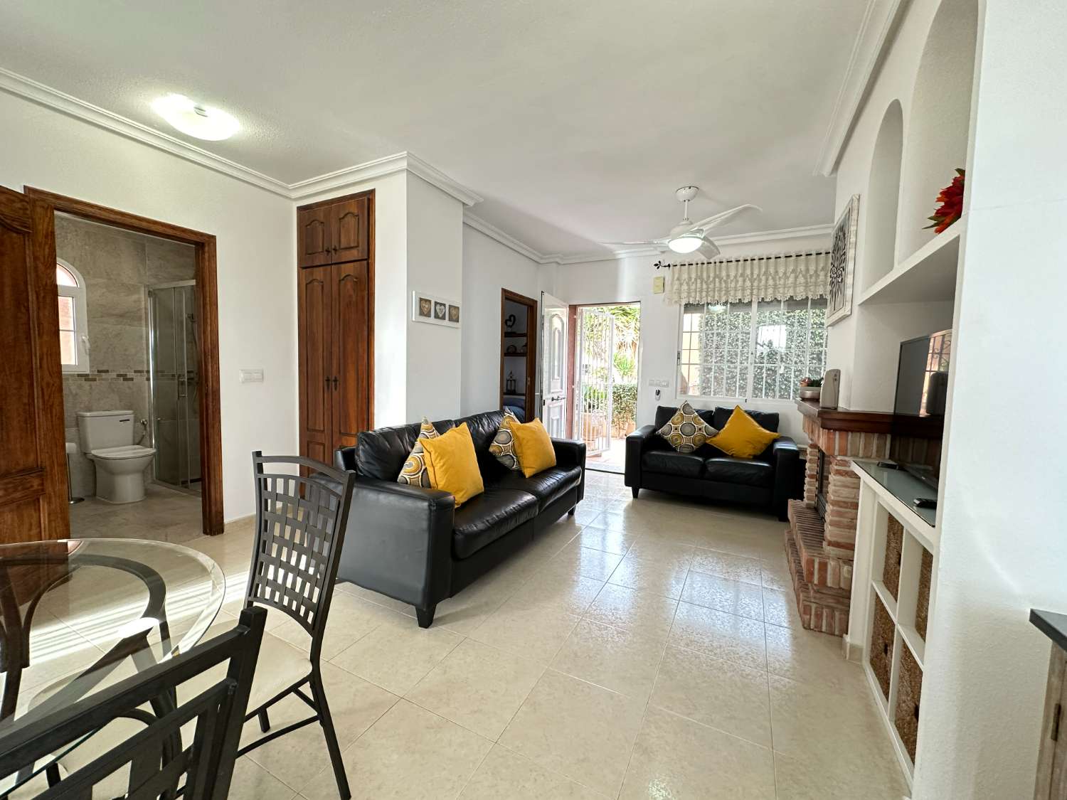 Beautiful detached villa with 3 bedrooms and 2 bathrooms with a private pool.