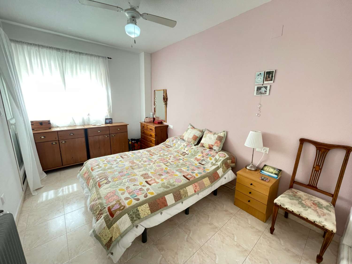 ground floor apartment in La Florida with 2 bedrooms, 1 bathroom and communal pool.