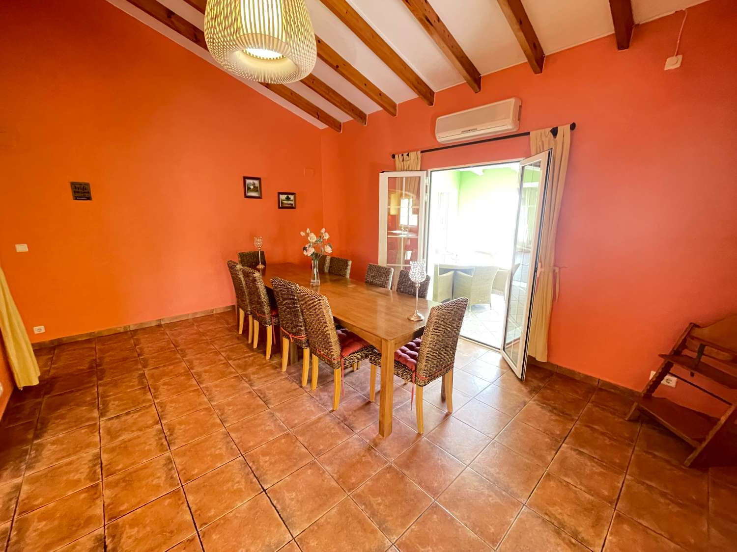 C-1107 Fristående villa i La Florida med 4 sovrum och en privat pool.
