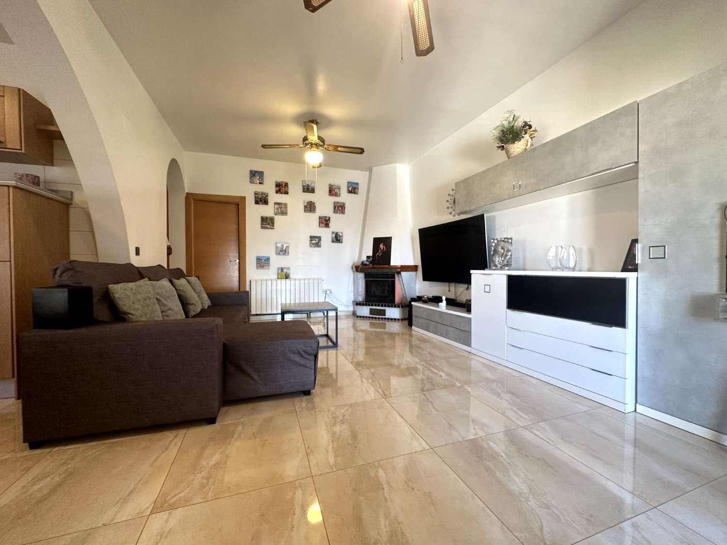 Chalet Adosado con 500 m2 de jardín con piscina privada