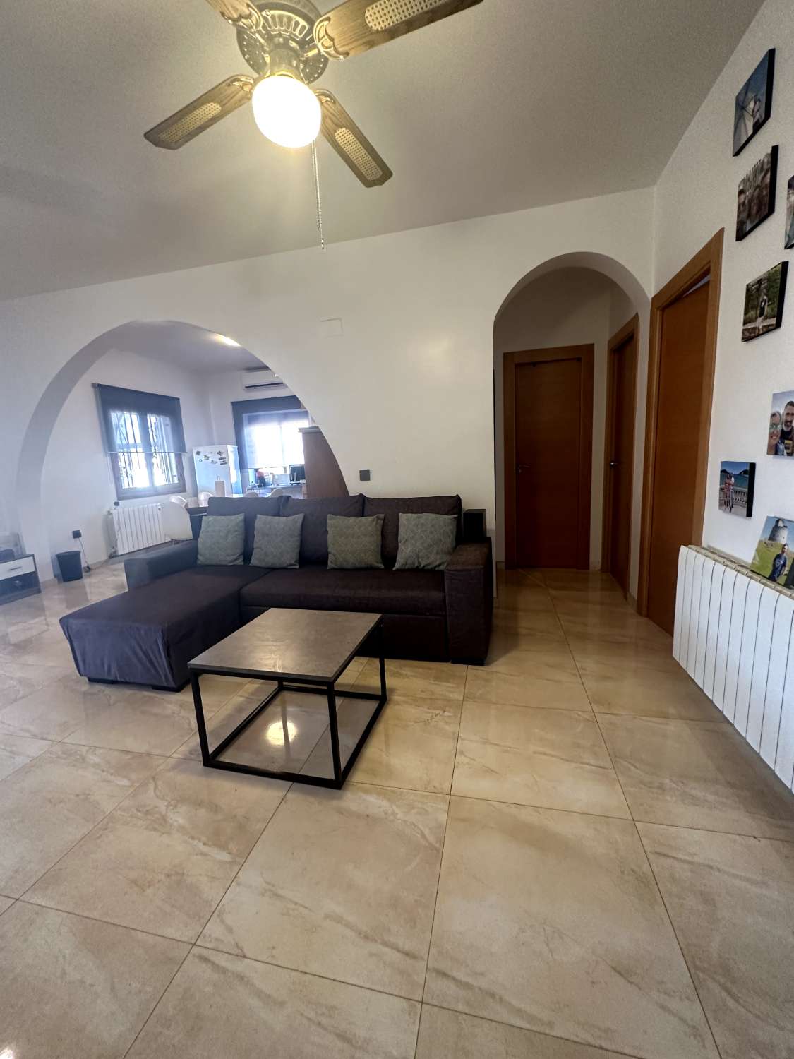 Chalet Adosado con 500 m2 de jardín con piscina privada
