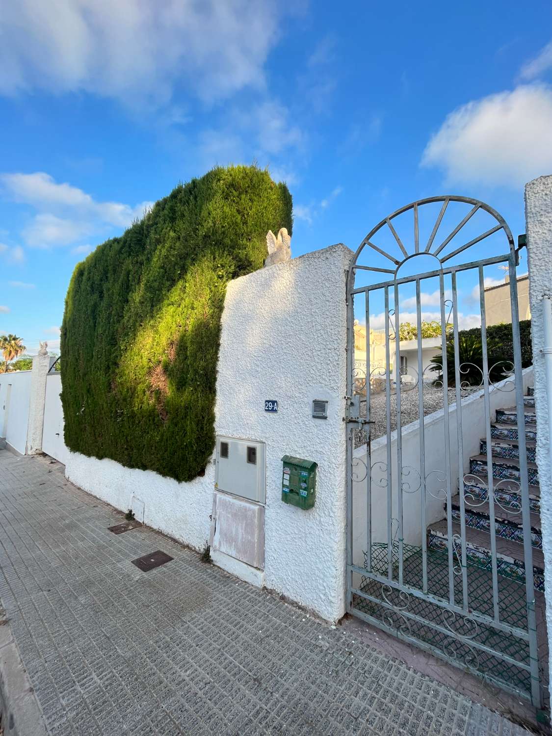 Chalet Adosado con 500 m2 de jardín con piscina privada
