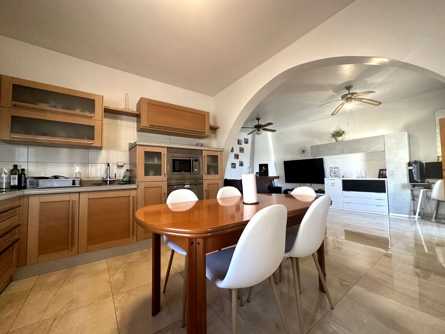Chalet Adosado con 500 m2 de jardín con piscina privada