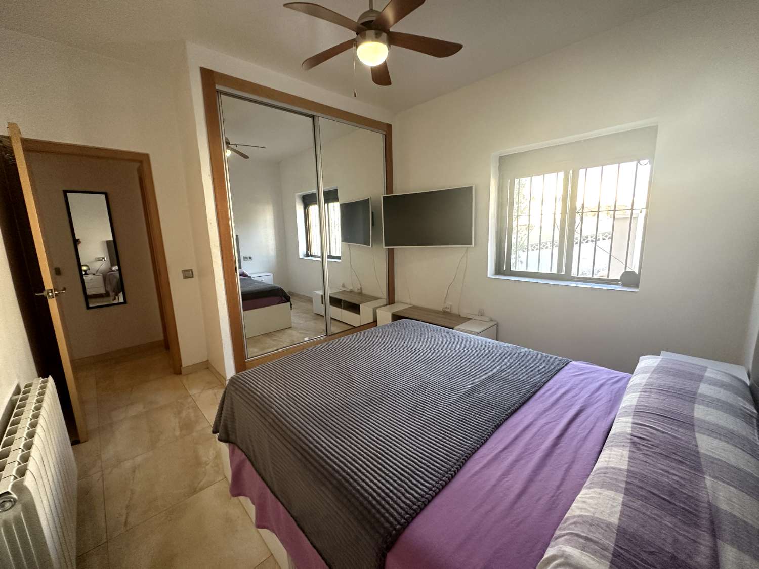 Chalet Adosado con 500 m2 de jardín con piscina privada