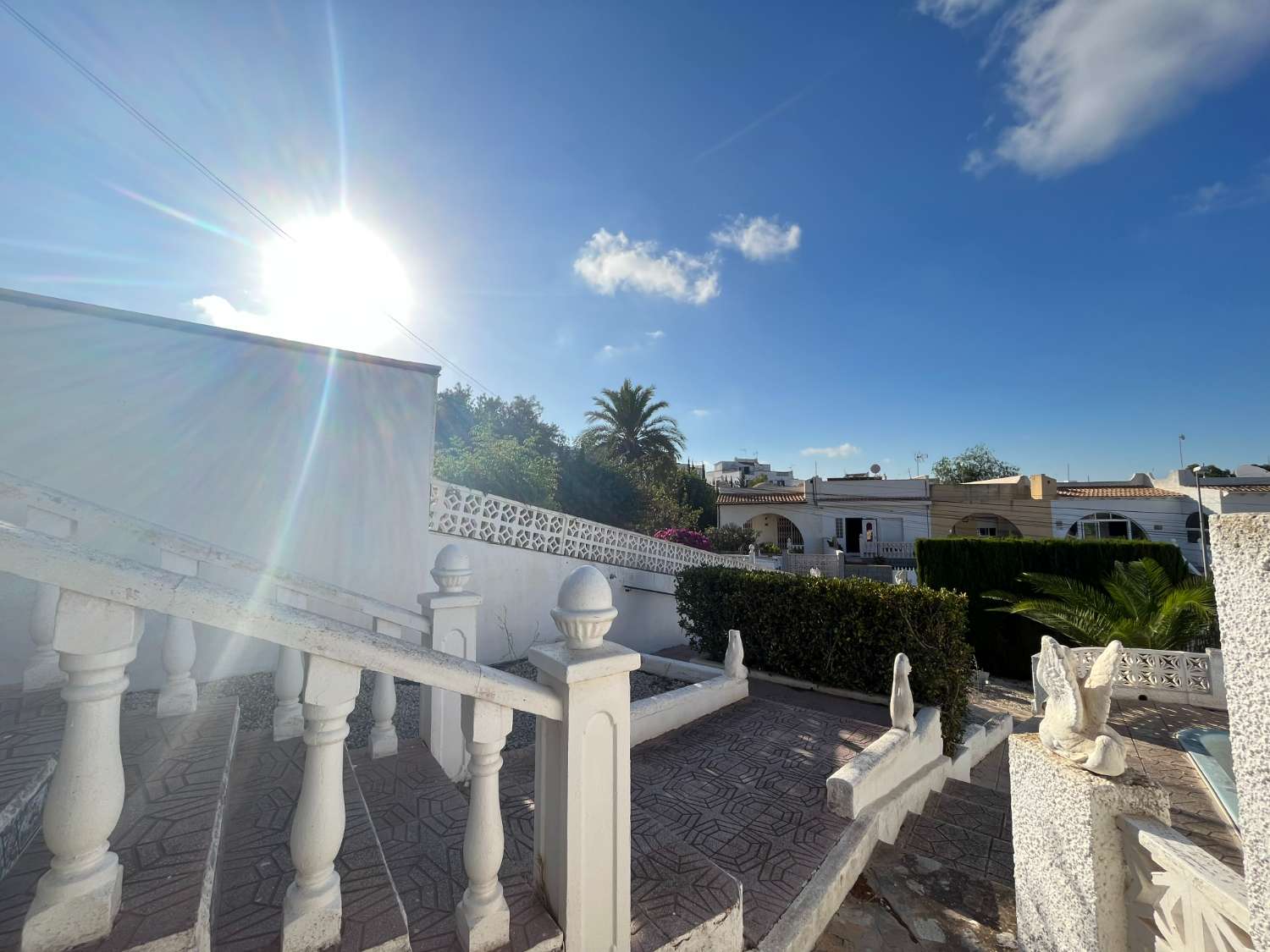 Chalet Adosado con 500 m2 de jardín con piscina privada