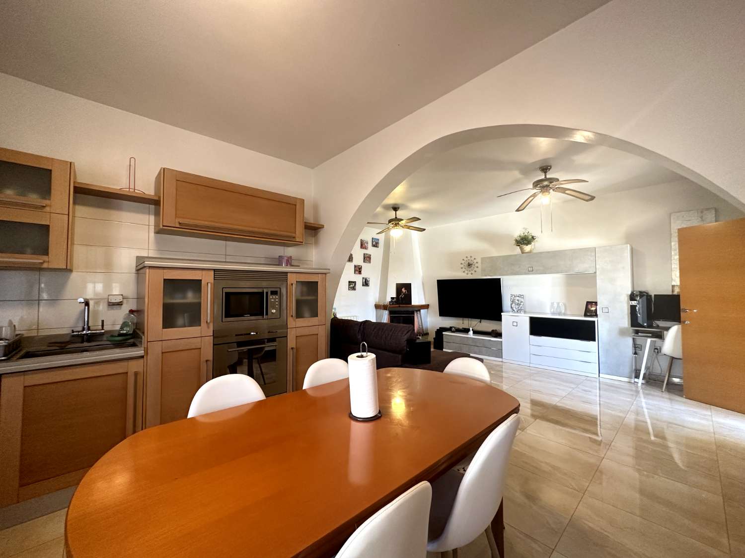 Chalet Adosado con 500 m2 de jardín con piscina privada