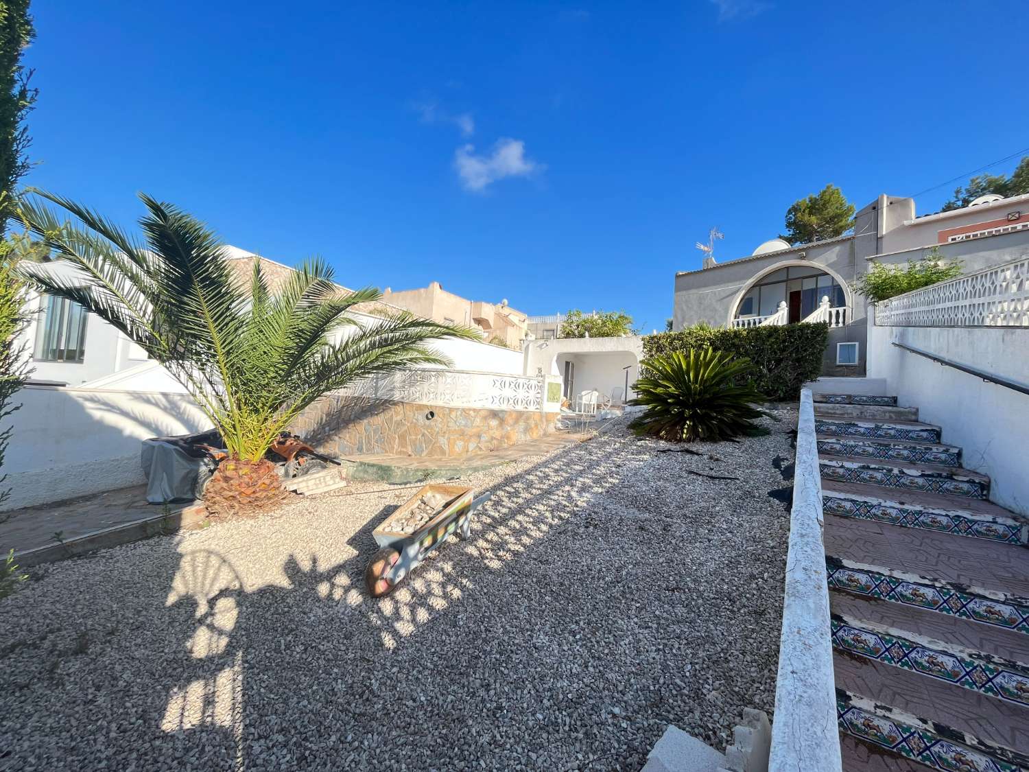 Chalet Adosado con 500 m2 de jardín con piscina privada