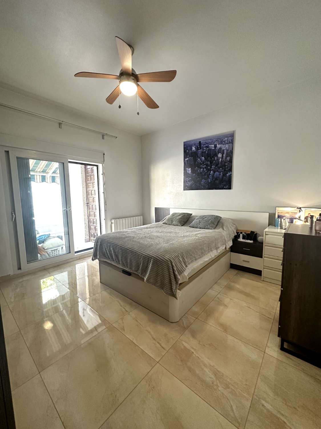 Chalet Adosado con 500 m2 de jardín con piscina privada
