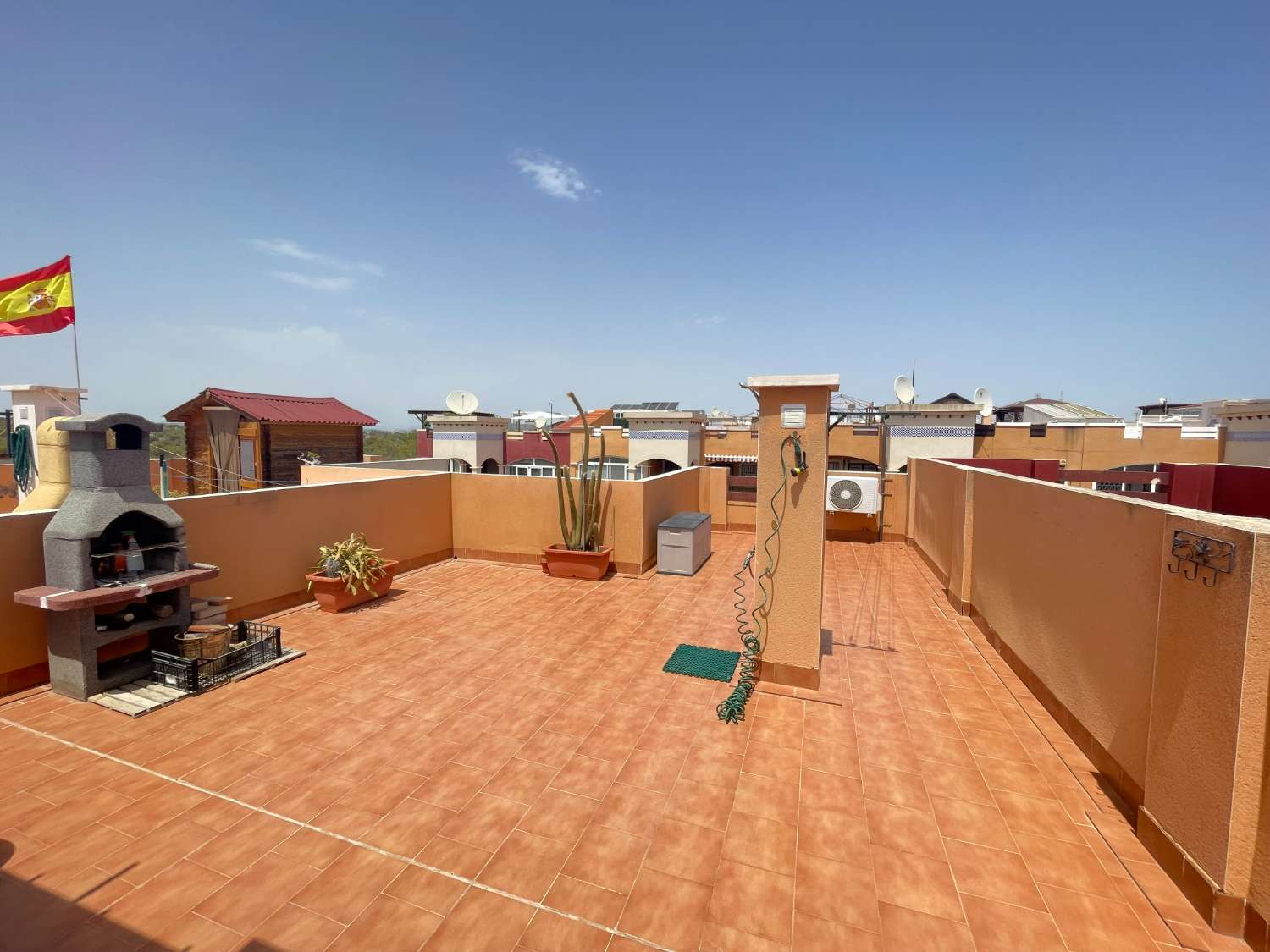 Lägenhet med 2 sovrum med solarium och gemensam pool