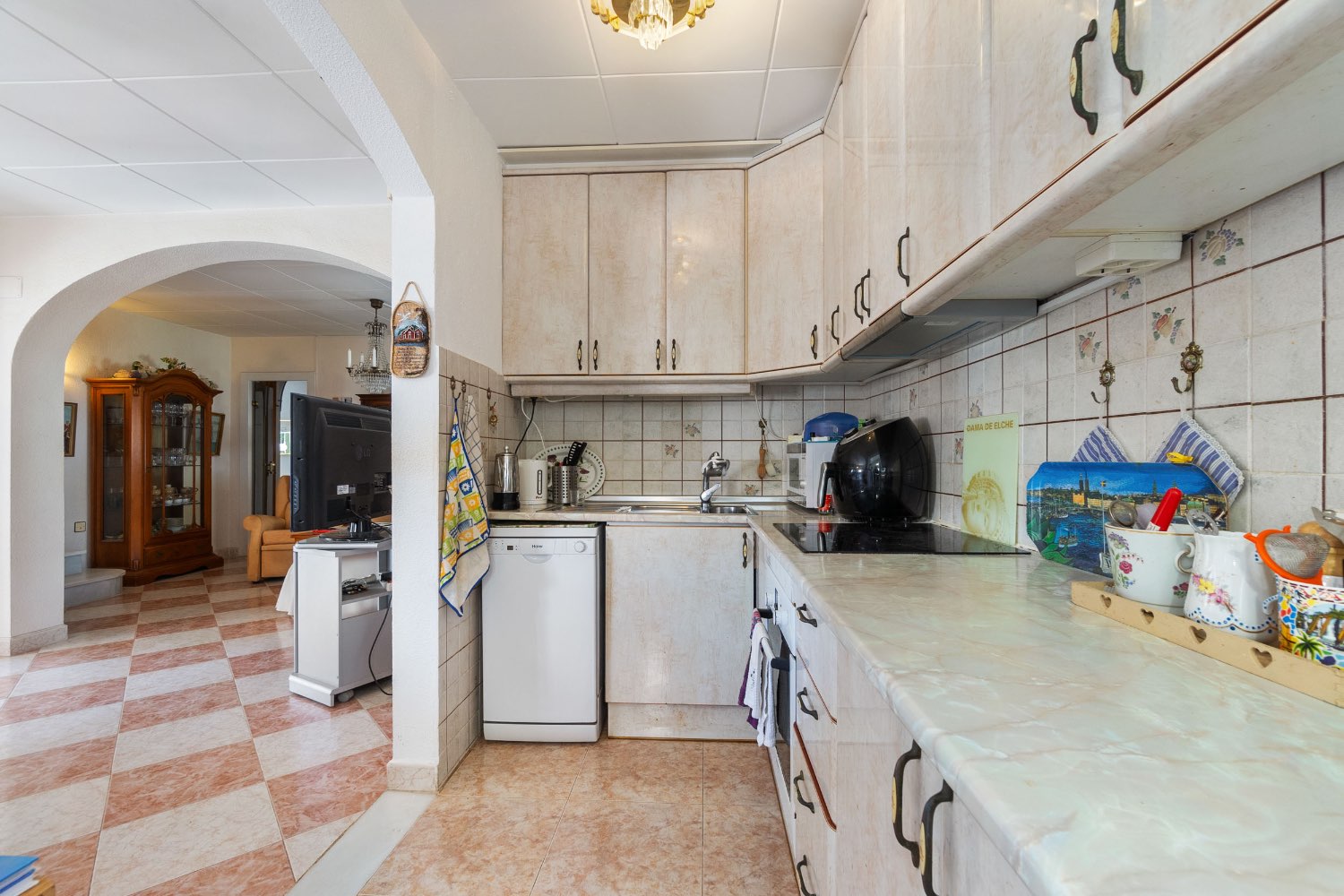 Fristående hus med 3 sovrum beläget i La Florida med privat pool.