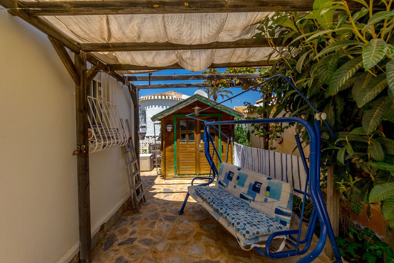 Fristående hus med 3 sovrum beläget i La Florida med privat pool.