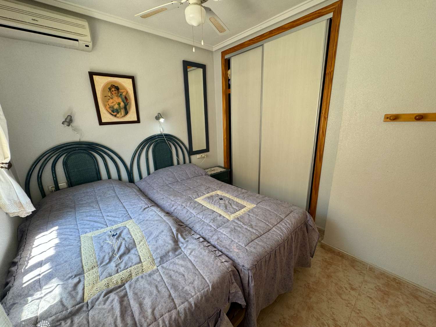 Duplex  de 2 dormitorios con entrada para coche  en pleno corazón de playa flamenca