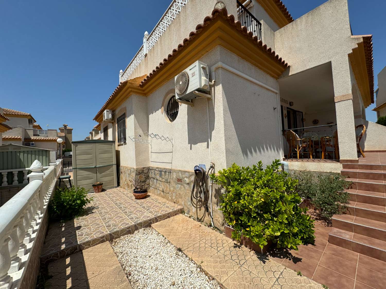 Duplex  de 2 dormitorios con entrada para coche  en pleno corazón de playa flamenca