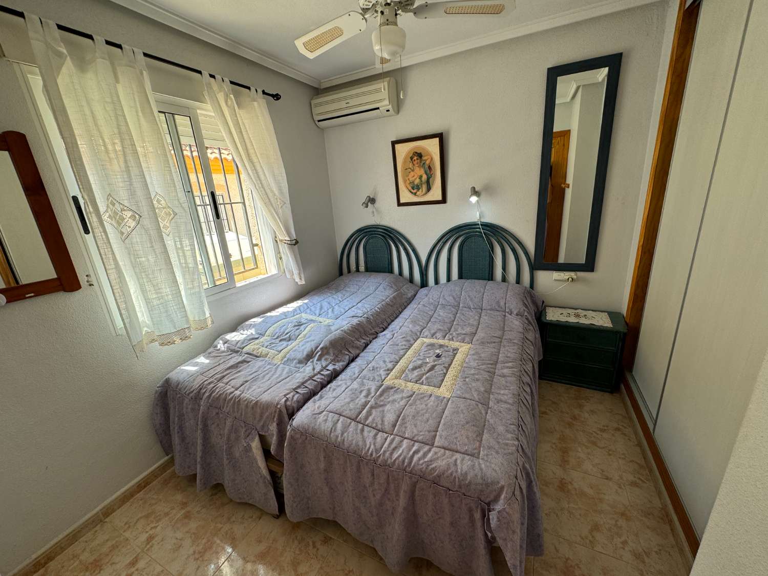 Duplex  de 2 dormitorios con entrada para coche  en pleno corazón de playa flamenca