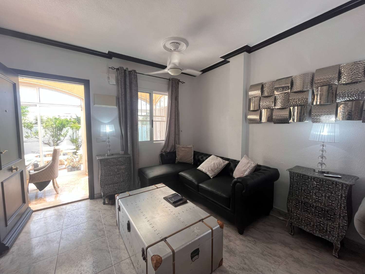 Detached Villa with Pool in Las Palmeras