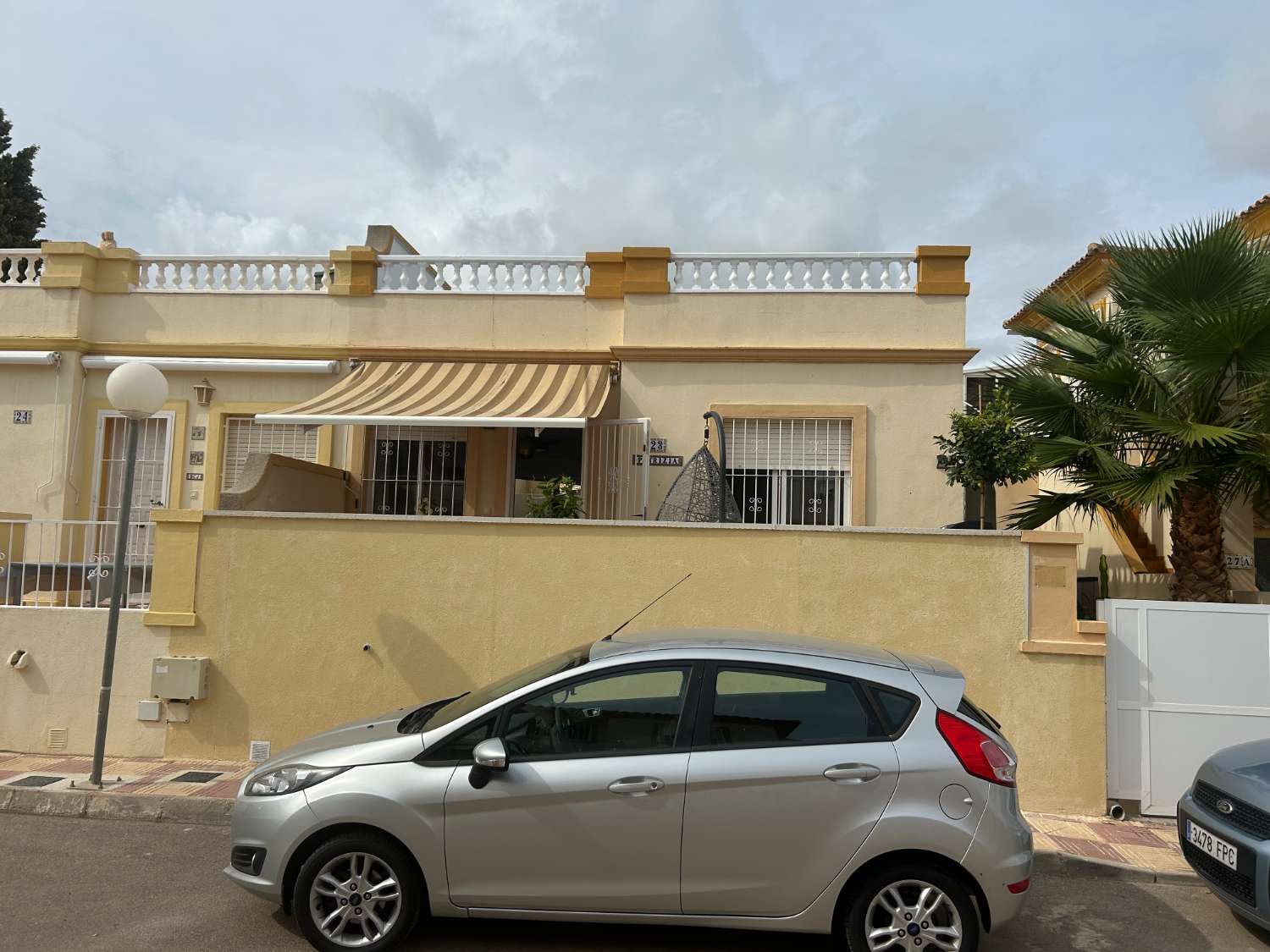 Bungalow med 2 soveværelser, 1 badeværelse og fælles pool i playa flamenca, Orihuela costa