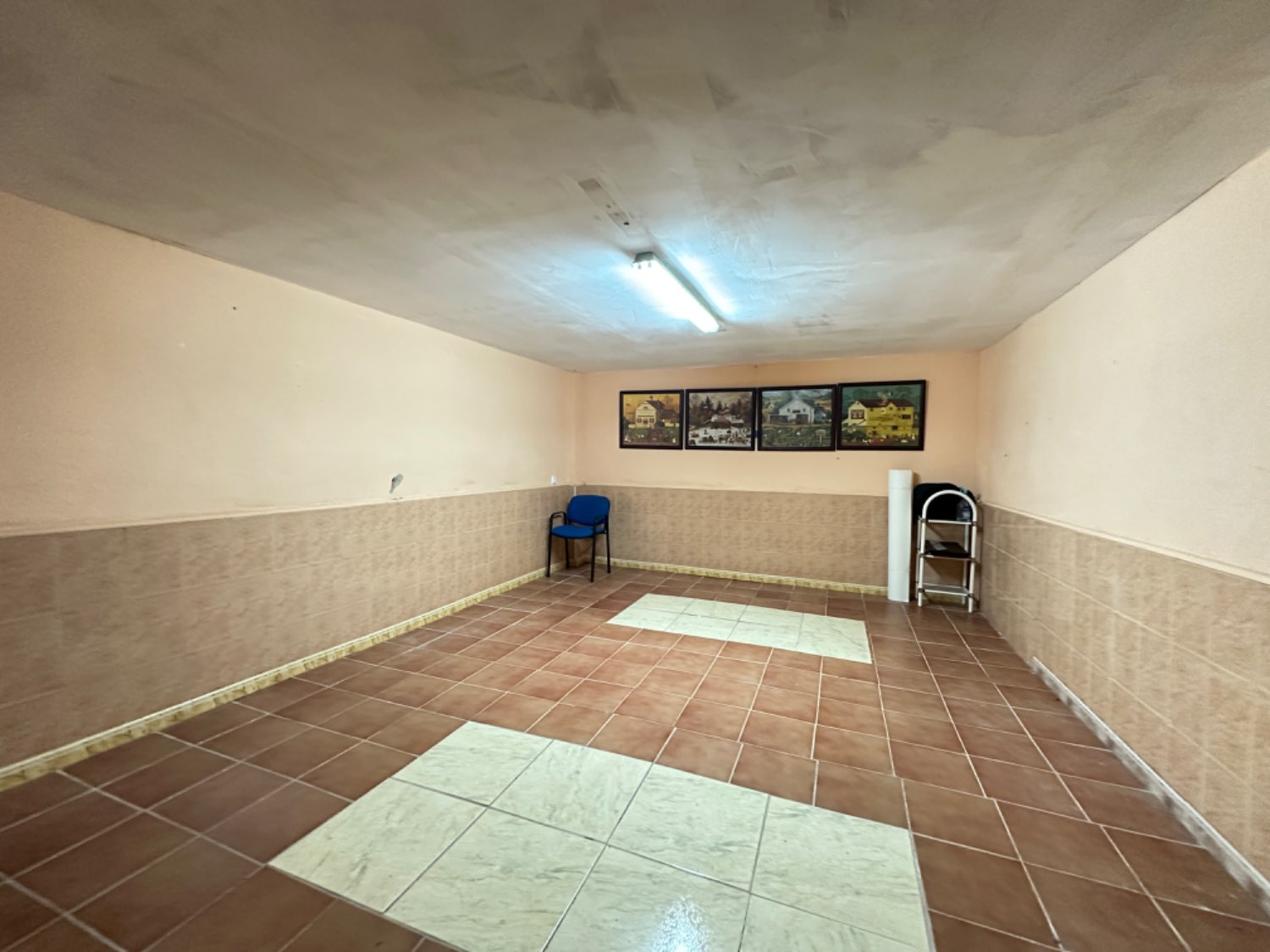 Oportunidad ! Duplex situado en los altos de Orihuela costa con 4 dormitorios ,3 baños, garaje subterráneo y piscina comunitaria !